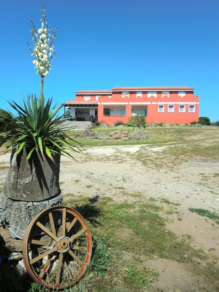 Agriturismo Pentuma Chiaramonti エクステリア 写真